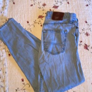 Mens Hollister jeans. Light colored. Size 28x30
